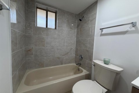Condo in Delray Beach, Florida, 2 bedrooms № 2177362 - photo 19