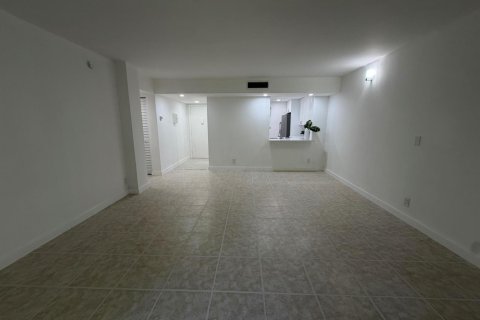 Condo in Delray Beach, Florida, 2 bedrooms № 2177362 - photo 6