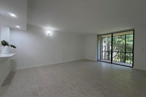 Condo in Delray Beach, Florida, 2 bedrooms № 2177362 - photo 5