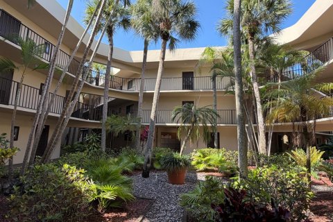 Condo in Delray Beach, Florida, 2 bedrooms № 2177362 - photo 23