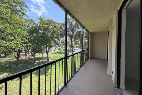 Condo in Delray Beach, Florida, 2 bedrooms № 2177362 - photo 20