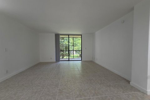 Condo in Delray Beach, Florida, 2 bedrooms № 2177362 - photo 7