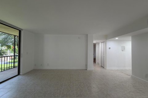 Condo in Delray Beach, Florida, 2 bedrooms № 2177362 - photo 9