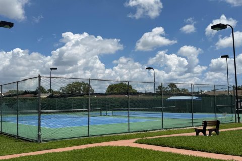 Condo in Delray Beach, Florida, 2 bedrooms № 2177362 - photo 27