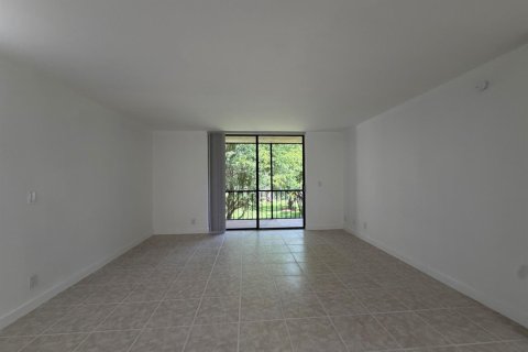 Condo in Delray Beach, Florida, 2 bedrooms № 2177362 - photo 8