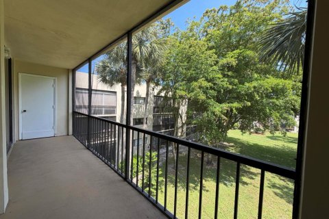 Condo in Delray Beach, Florida, 2 bedrooms № 2177362 - photo 21