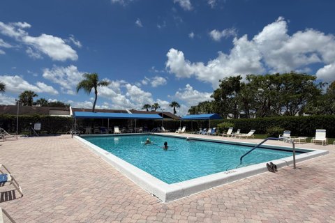 Condo in Delray Beach, Florida, 2 bedrooms № 2177362 - photo 25