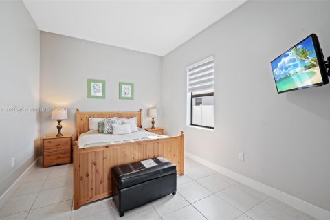 House in Miramar, Florida 5 bedrooms, 314.1 sq.m. № 1871779 - photo 23