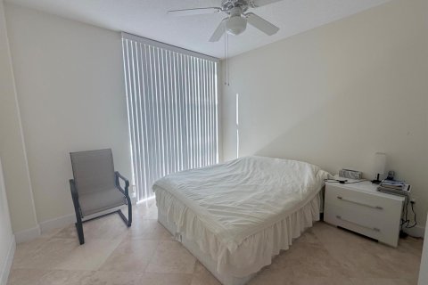 Condominio en alquiler en West Palm Beach, Florida, 3 dormitorios, 149.2 m2 № 2241409 - foto 15