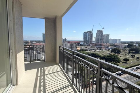 Condominio en alquiler en West Palm Beach, Florida, 3 dormitorios, 149.2 m2 № 2241409 - foto 19