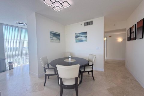 Condominio en alquiler en West Palm Beach, Florida, 3 dormitorios, 149.2 m2 № 2241409 - foto 8