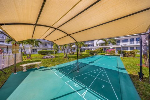 Condo in Miami, Florida, 1 bedroom  № 2152932 - photo 24