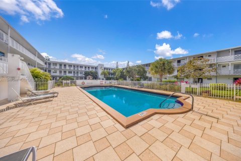 Condo in Miami, Florida, 1 bedroom  № 2152932 - photo 22