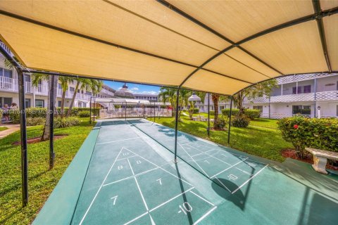 Condo in Miami, Florida, 1 bedroom  № 2152932 - photo 25
