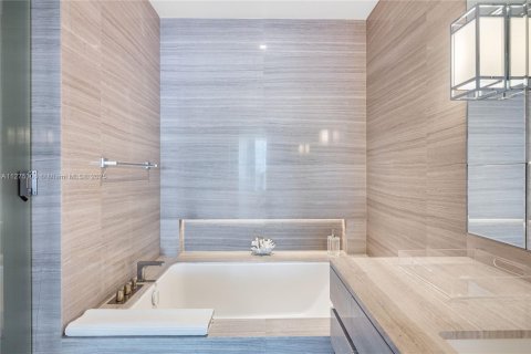 Copropriété à louer à Sunny Isles Beach, Floride: 5 chambres, 295.06 m2 № 124910 - photo 16