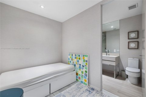 Copropriété à louer à Sunny Isles Beach, Floride: 5 chambres, 295.06 m2 № 124910 - photo 29