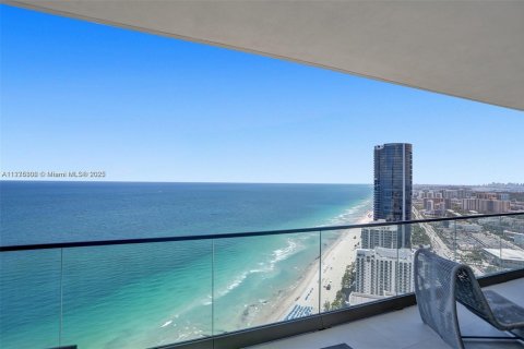 Copropriété à louer à Sunny Isles Beach, Floride: 5 chambres, 295.06 m2 № 124910 - photo 2