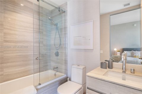 Copropriété à louer à Sunny Isles Beach, Floride: 5 chambres, 295.06 m2 № 124910 - photo 30