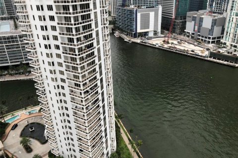 Condo in Miami, Florida, 2 bedrooms  № 1953543 - photo 3