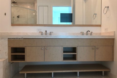 Condo in Miami, Florida, 2 bedrooms  № 1953543 - photo 25