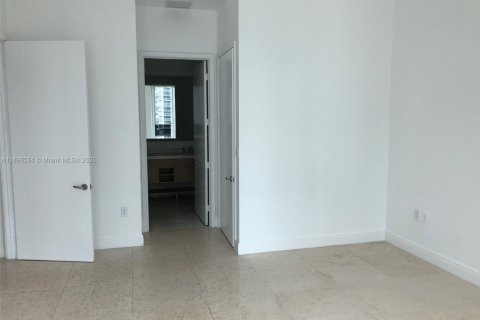 Condo in Miami, Florida, 2 bedrooms  № 1953543 - photo 19