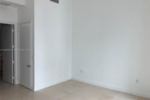 Condo in Miami, Florida, 2 bedrooms  № 1953543 - photo 20