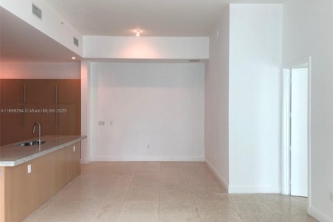 Condo in Miami, Florida, 2 bedrooms  № 1953543 - photo 17