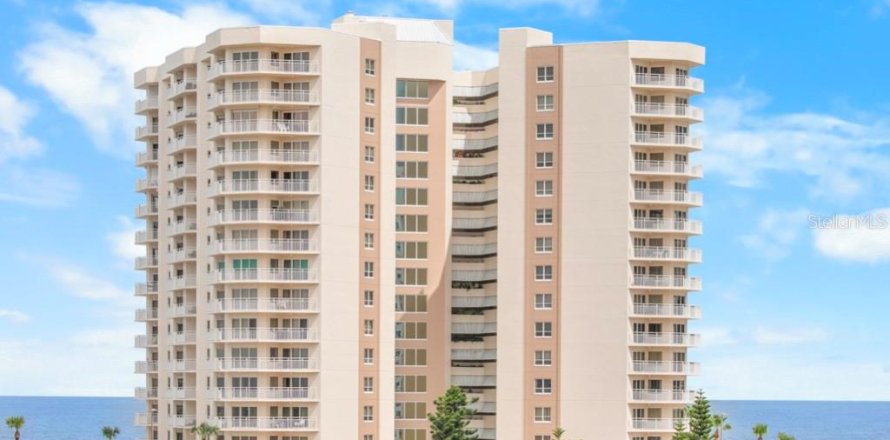 Condominio en Daytona Beach, Florida, 3 dormitorios  № 1806789