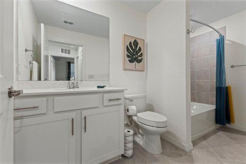 Condo in Venice, Florida, 2 bedrooms  № 2112207 - photo 26