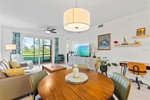 Condo in Venice, Florida, 2 bedrooms  № 2112207 - photo 8