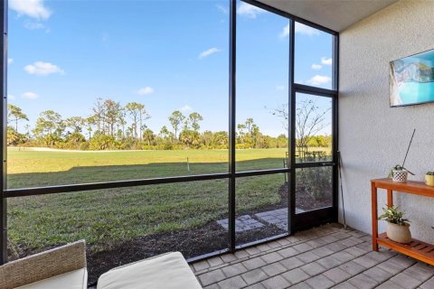 Condo in Venice, Florida, 2 bedrooms  № 2112207 - photo 30