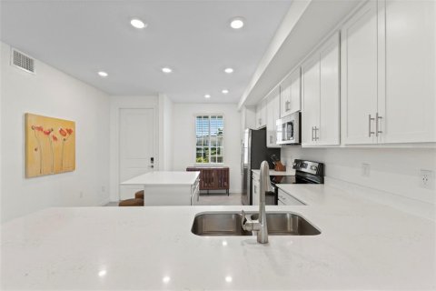 Condo in Venice, Florida, 2 bedrooms  № 2112207 - photo 20