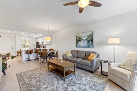 Condo in Venice, Florida, 2 bedrooms  № 2112207 - photo 11