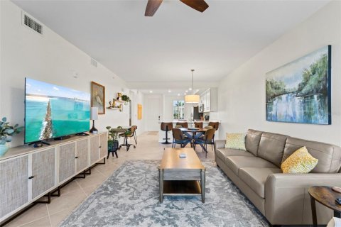 Condo in Venice, Florida, 2 bedrooms  № 2112207 - photo 9