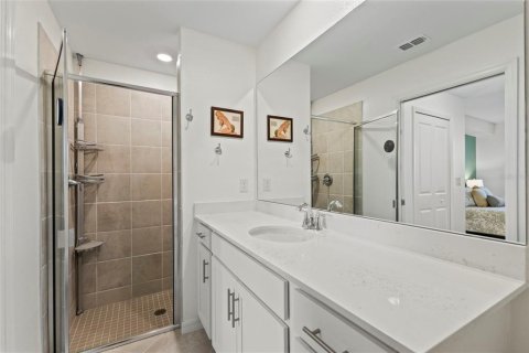 Condo in Venice, Florida, 2 bedrooms  № 2112207 - photo 24