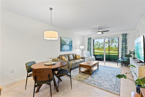 Condo in Venice, Florida, 2 bedrooms  № 2112207 - photo 12