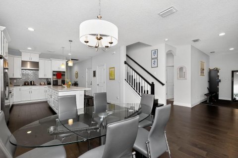 Casa en venta en Tampa, Florida, 4 dormitorios, 313.08 m2 № 1885719 - foto 9
