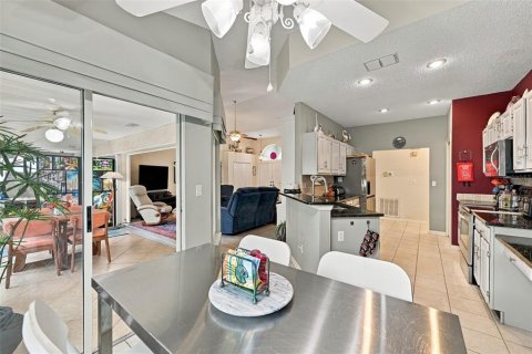 Casa en venta en Sun City Center, Florida, 3 dormitorios, 195.28 m2 № 2427570 - foto 15