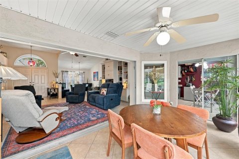 Casa en venta en Sun City Center, Florida, 3 dormitorios, 195.28 m2 № 2427570 - foto 16