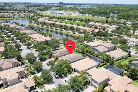 House in Orlando, Florida 3 bedrooms, 180.32 sq.m. № 1906221 - photo 6