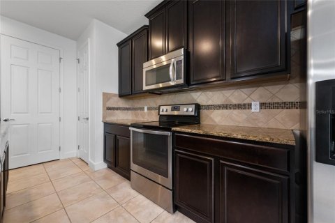 House in Orlando, Florida 3 bedrooms, 180.32 sq.m. № 1906221 - photo 12