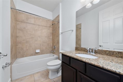 House in Orlando, Florida 3 bedrooms, 180.32 sq.m. № 1906221 - photo 23