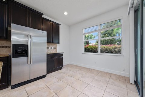 House in Orlando, Florida 3 bedrooms, 180.32 sq.m. № 1906221 - photo 11