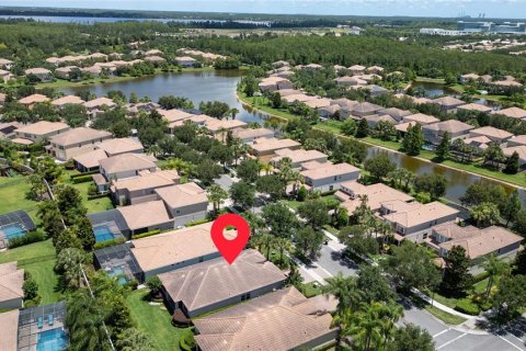 House in Orlando, Florida 3 bedrooms, 180.32 sq.m. № 1906221 - photo 28