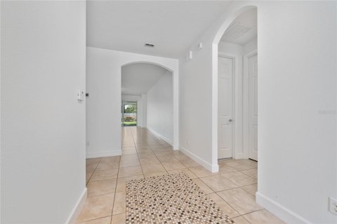 House in Orlando, Florida 3 bedrooms, 180.32 sq.m. № 1906221 - photo 7