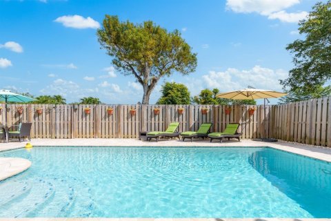 Townhouse in Fort Lauderdale, Florida 3 bedrooms, 129.13 sq.m. № 2029765