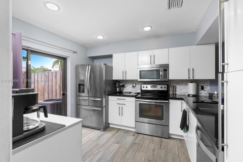 Adosado en venta en Fort Lauderdale, Florida, 3 dormitorios, 129.13 m2 № 2029765 - foto 8