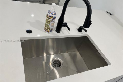 Condominio en alquiler en Pompano Beach, Florida, 2 dormitorios, 99.41 m2 № 1922778 - foto 12