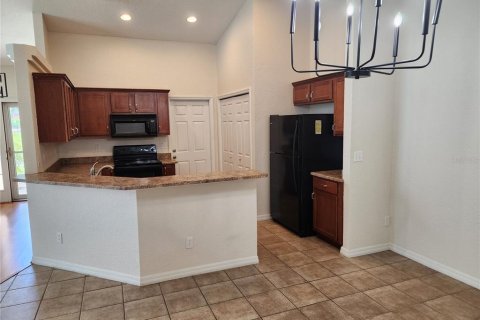 Townhouse in Ocala, Florida 2 bedrooms, 124.21 sq.m. № 2220605 - photo 5