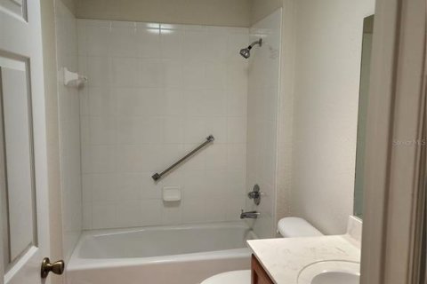 Townhouse in Ocala, Florida 2 bedrooms, 124.21 sq.m. № 2220605 - photo 14